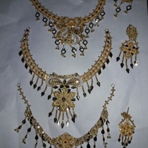 Triple Necklace Gold & Black Collection