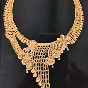 Lattice & Teardrop Gold Necklace